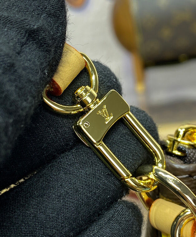 Louis Vuitton Liv Pochette M83008 Brown